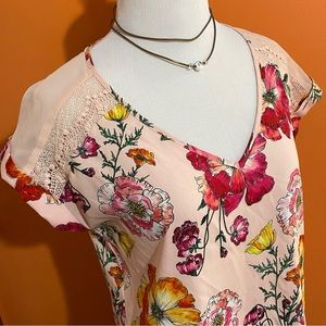 EXPRESS Top ~ Floral Shirt Satin Blouse ~ Poppy & Roses Print ~ Pretty! S 4-6
